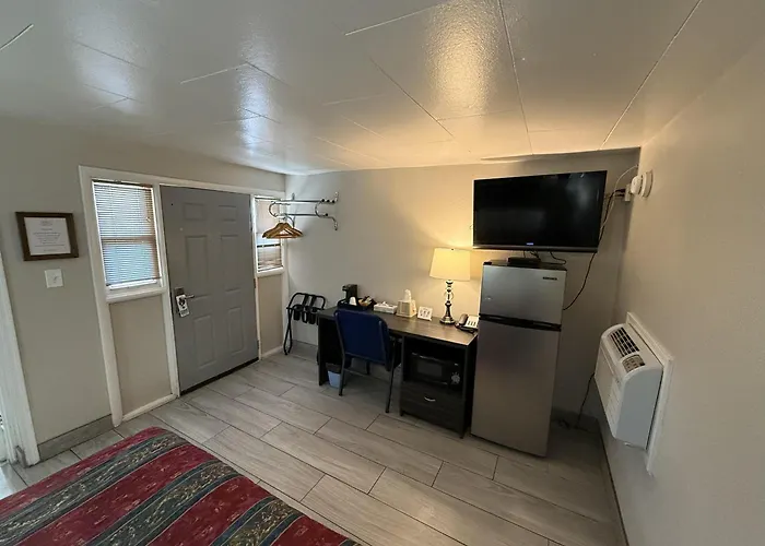 Palms Motel