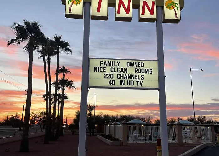 Palms Motel 4*